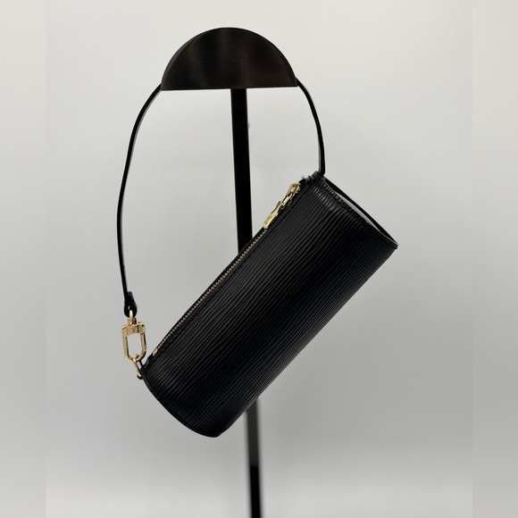 Louis Vuitton Epi Pochette Souflott Bag - Picture 10 of 13